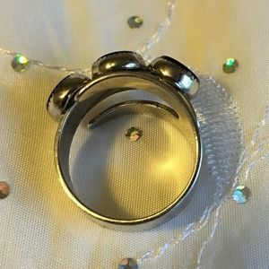 Beau Sterling Jewelry - Sterling Silver Round 3 Stone Black Onyx Ring Beau Sterling Jewelry - Sterling Silver Round 3 Stone Black Onyx Ring